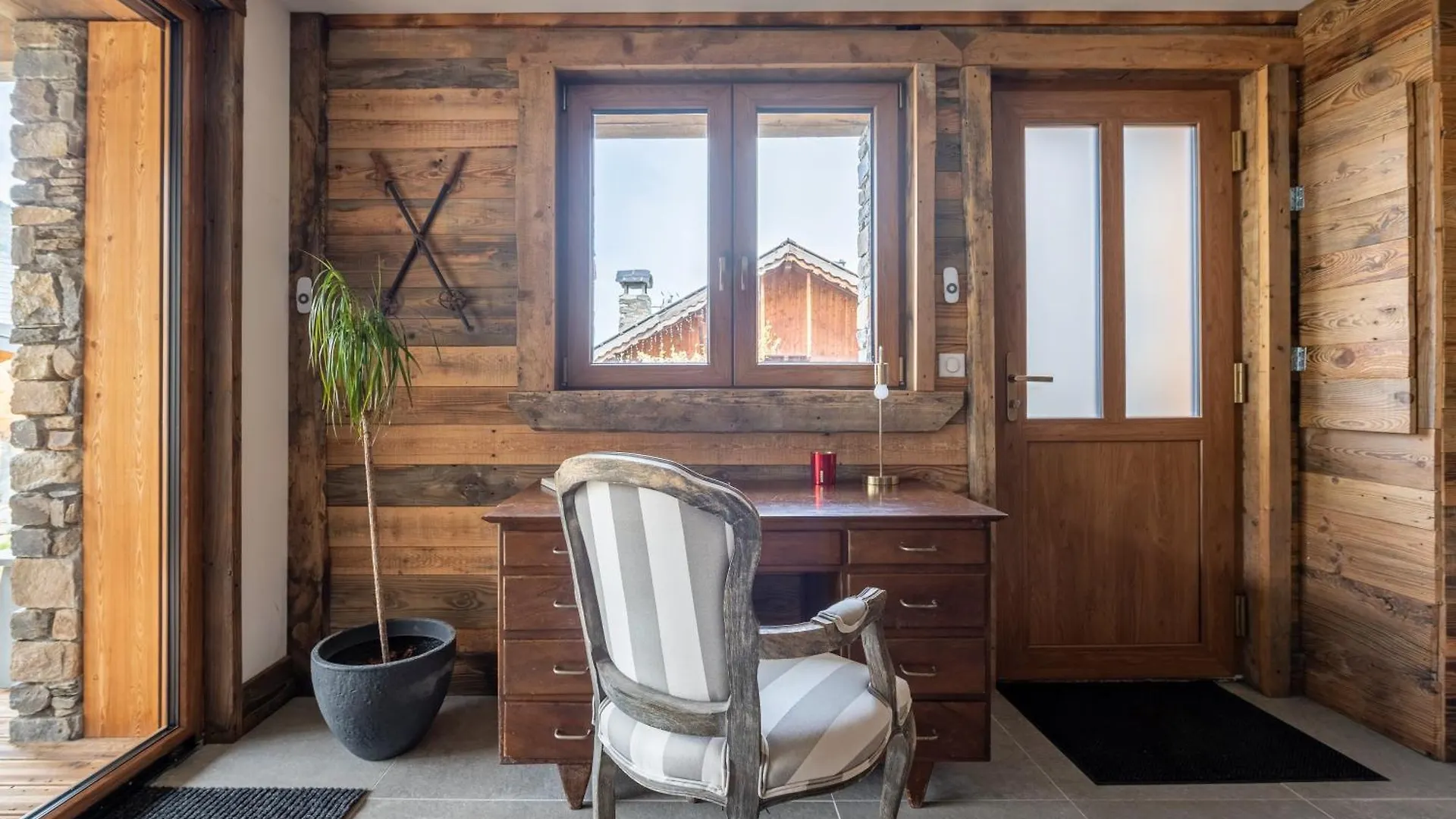 La Cabane Du Cerf Les Allues Apartment