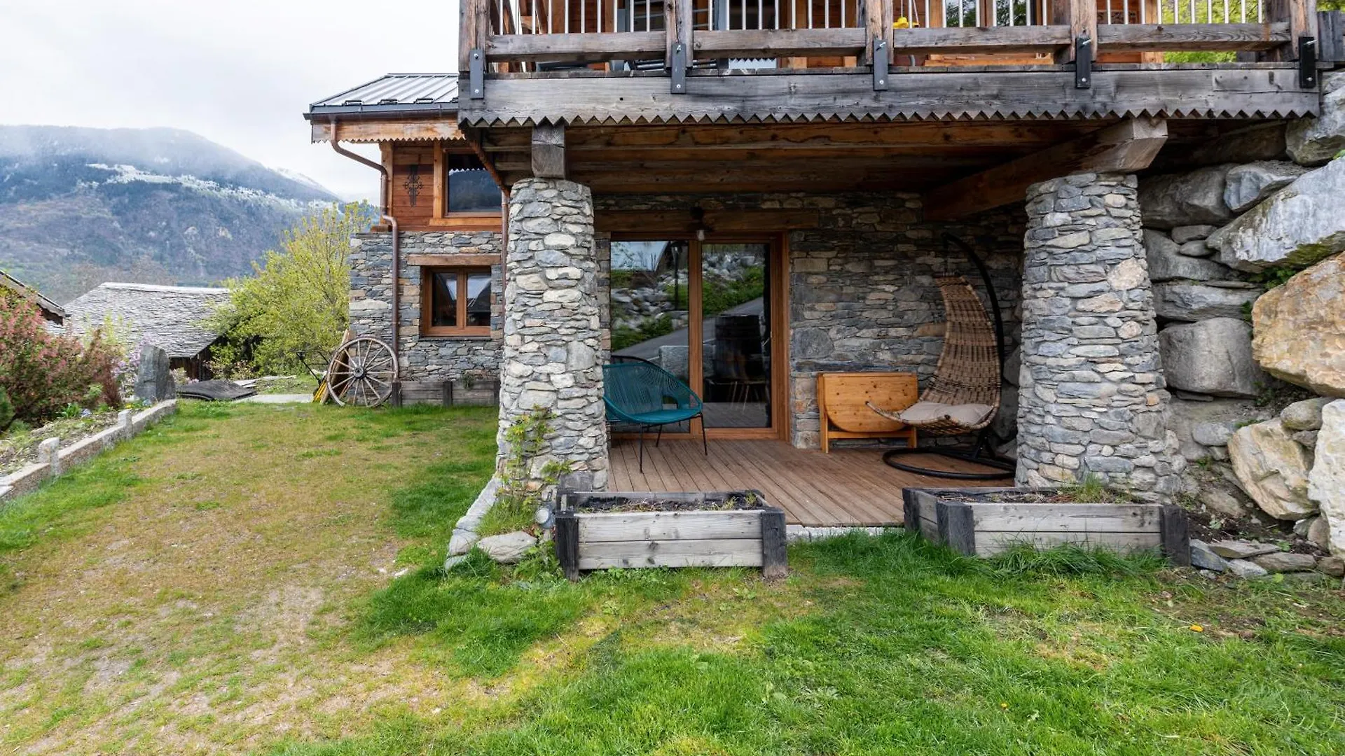 La Cabane Du Cerf Les Allues France