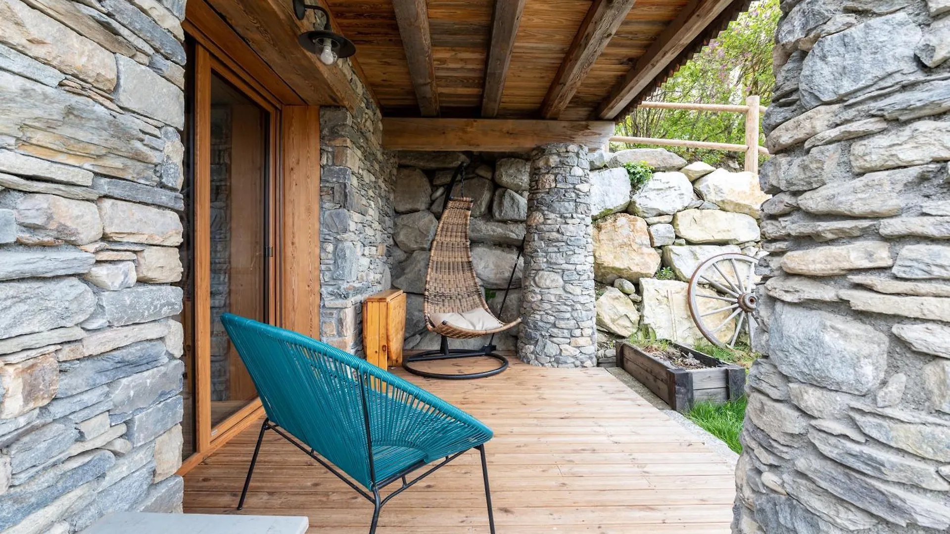 La Cabane Du Cerf Les Allues 0*,  France