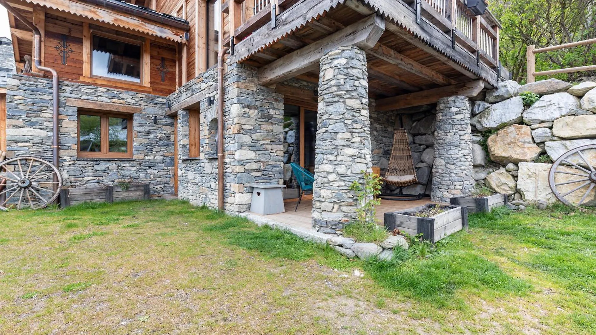 Apartment La Cabane Du Cerf Les Allues France